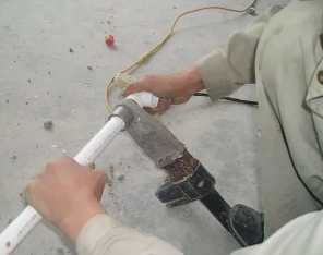 巴里坤哈萨克漏水维修电话